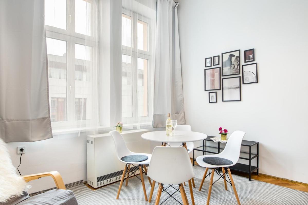 Miodowa Apartment คราคูฟ ภายนอก รูปภาพ