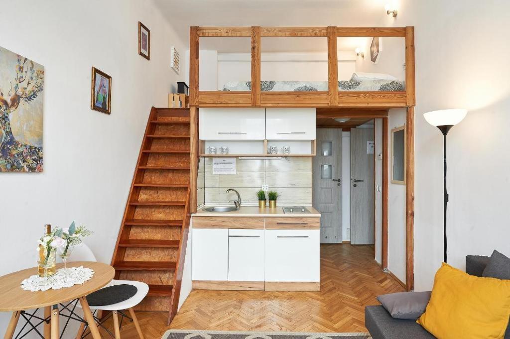Miodowa Apartment คราคูฟ ภายนอก รูปภาพ