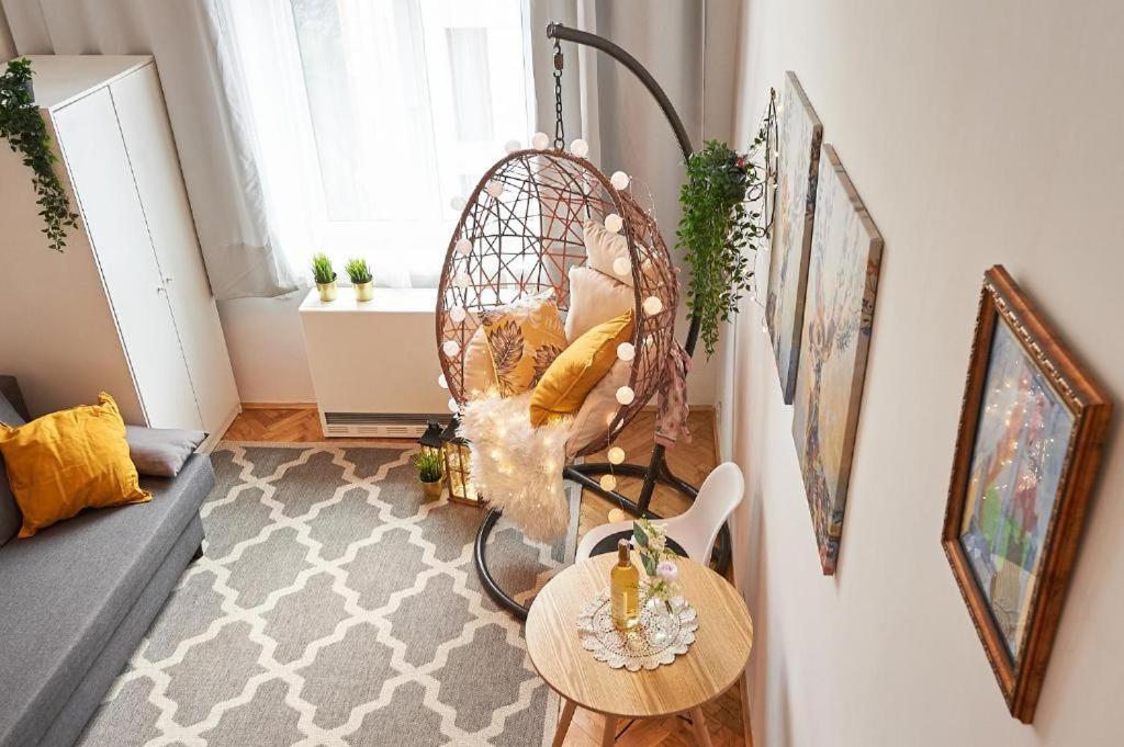 Miodowa Apartment คราคูฟ ภายนอก รูปภาพ